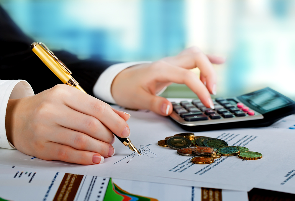 7 Good Reasons to switch from in-house to payroll outsourcing companies for different industries